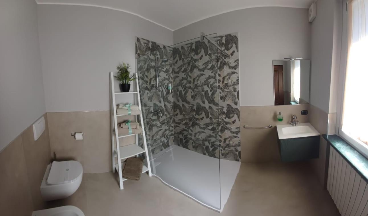 Maryhouse - Ingresso Indipendente Hotel Venegono Superiore Exterior photo